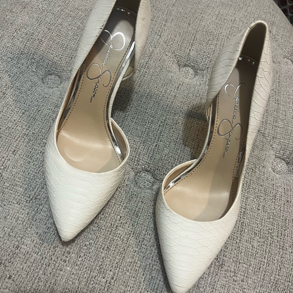 Jessica Simpson Cream Textured Heels